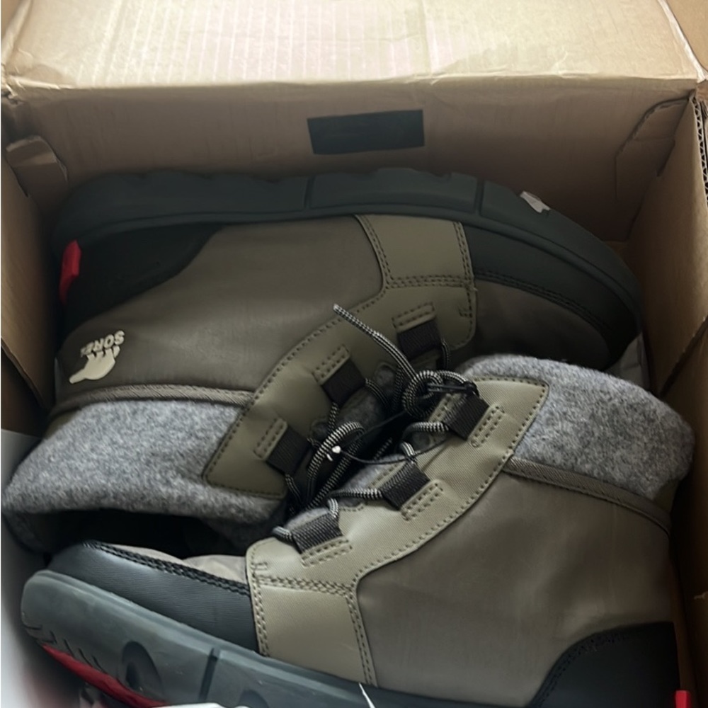 Sorel boots size 9 women’s